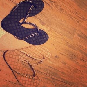 Barely worn, maybe 1 or 2